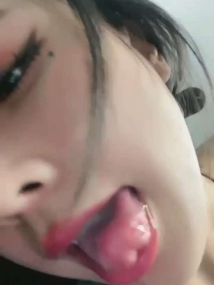 御姐翻白眼反差感拉满