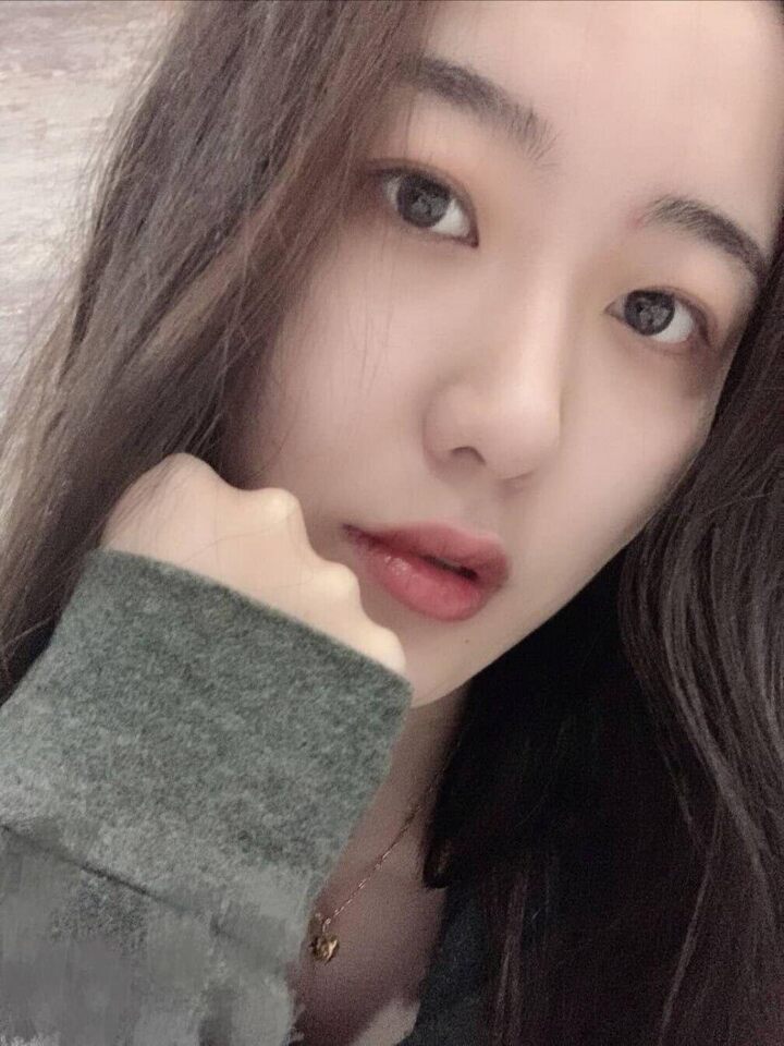 陕西反差女大自慰给男友去火