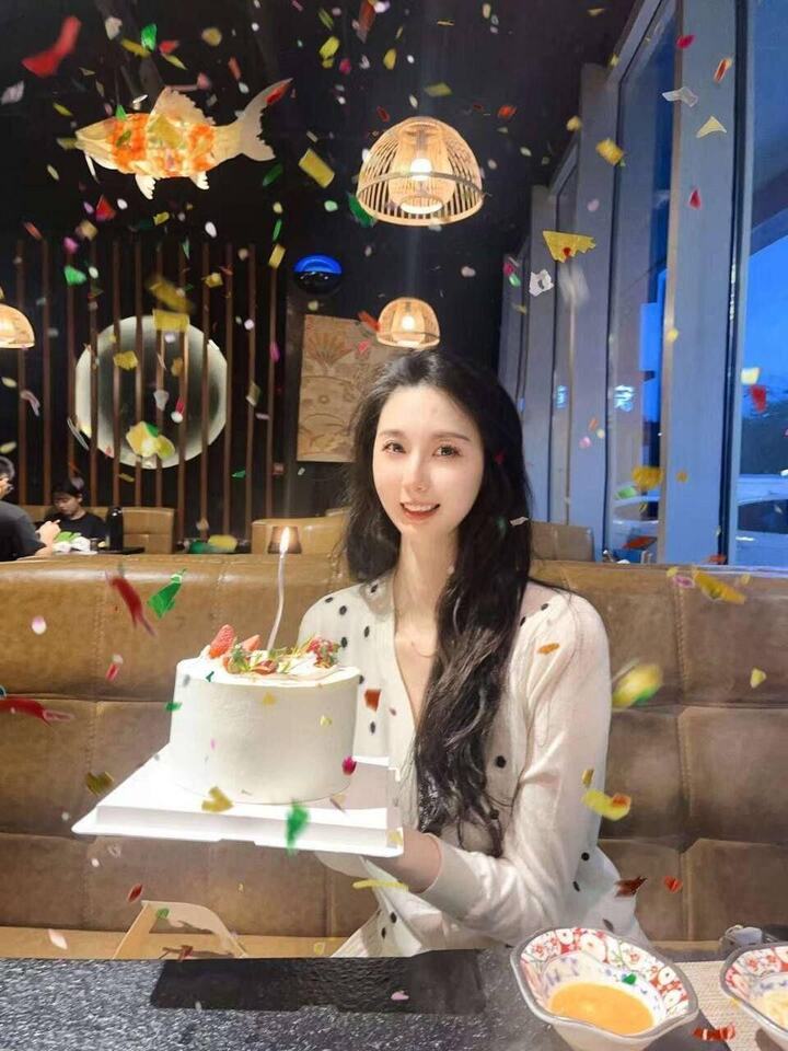 天天在家自慰的少妇忍不住约炮