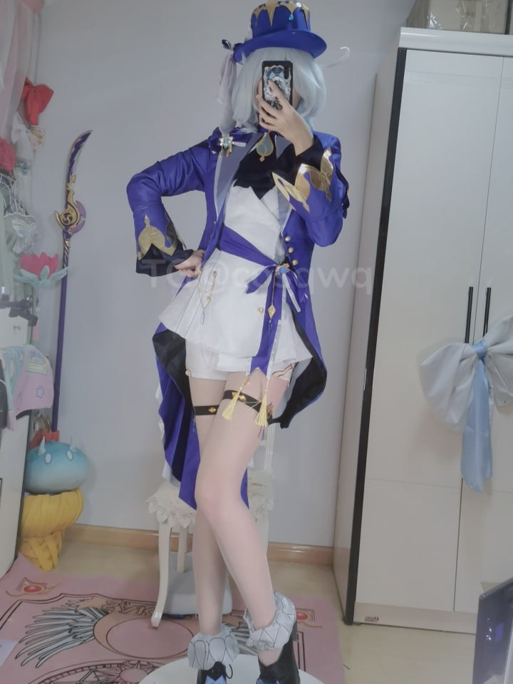 高质量精品原神cos芙宁娜清纯粉嫩少女必看精品推荐，原神精品