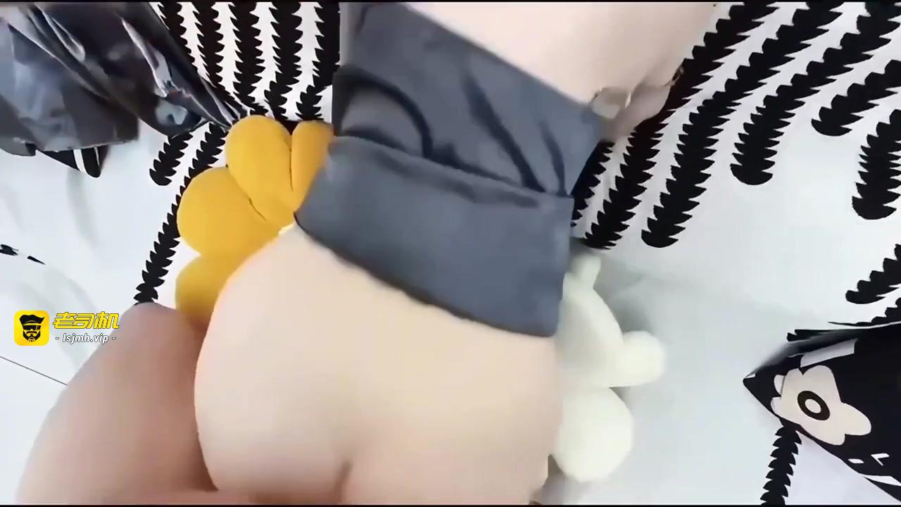 【单身少妇屄瘾大】妳插得比玩具舒服多了下次还找妳！跑腿给单身少妇送东西 预览截图 8