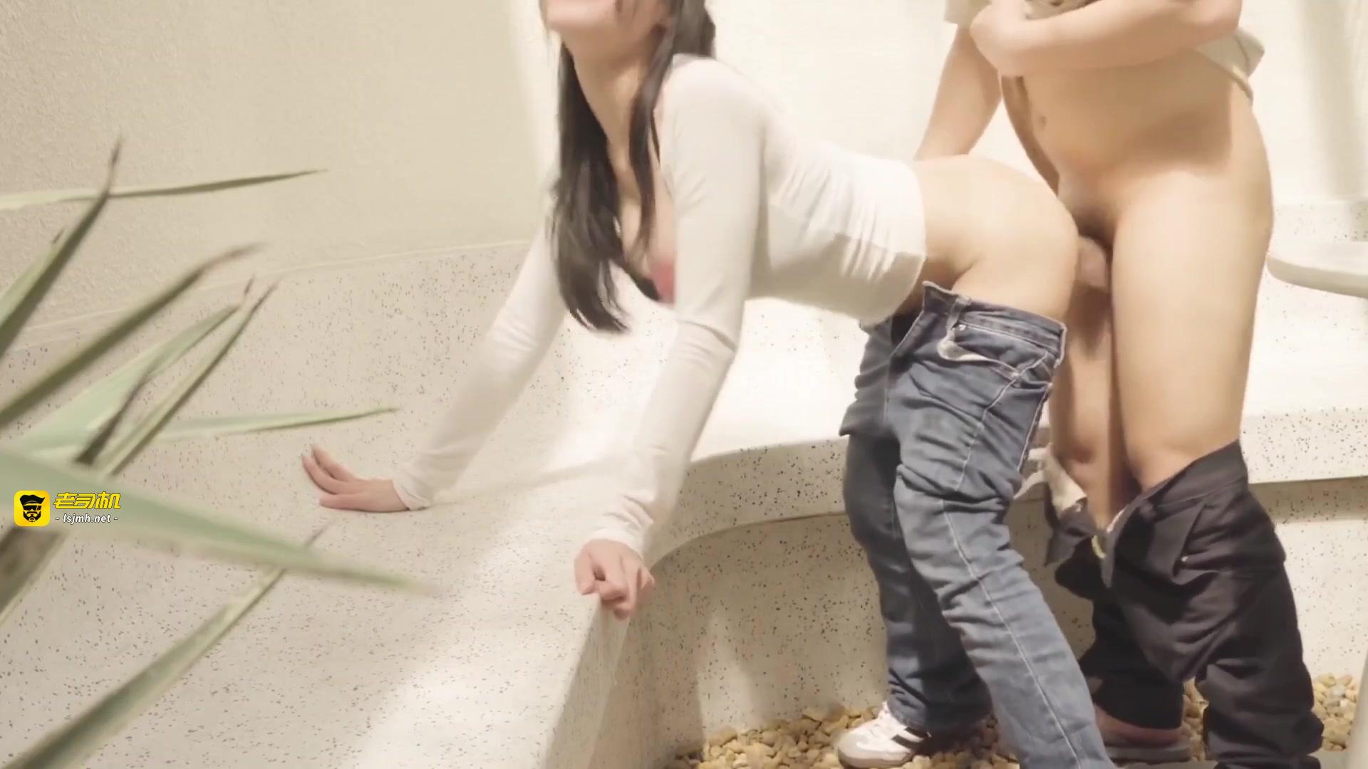 【极品美女】和男朋友一起去桑拿房放松一下 预览截图 5