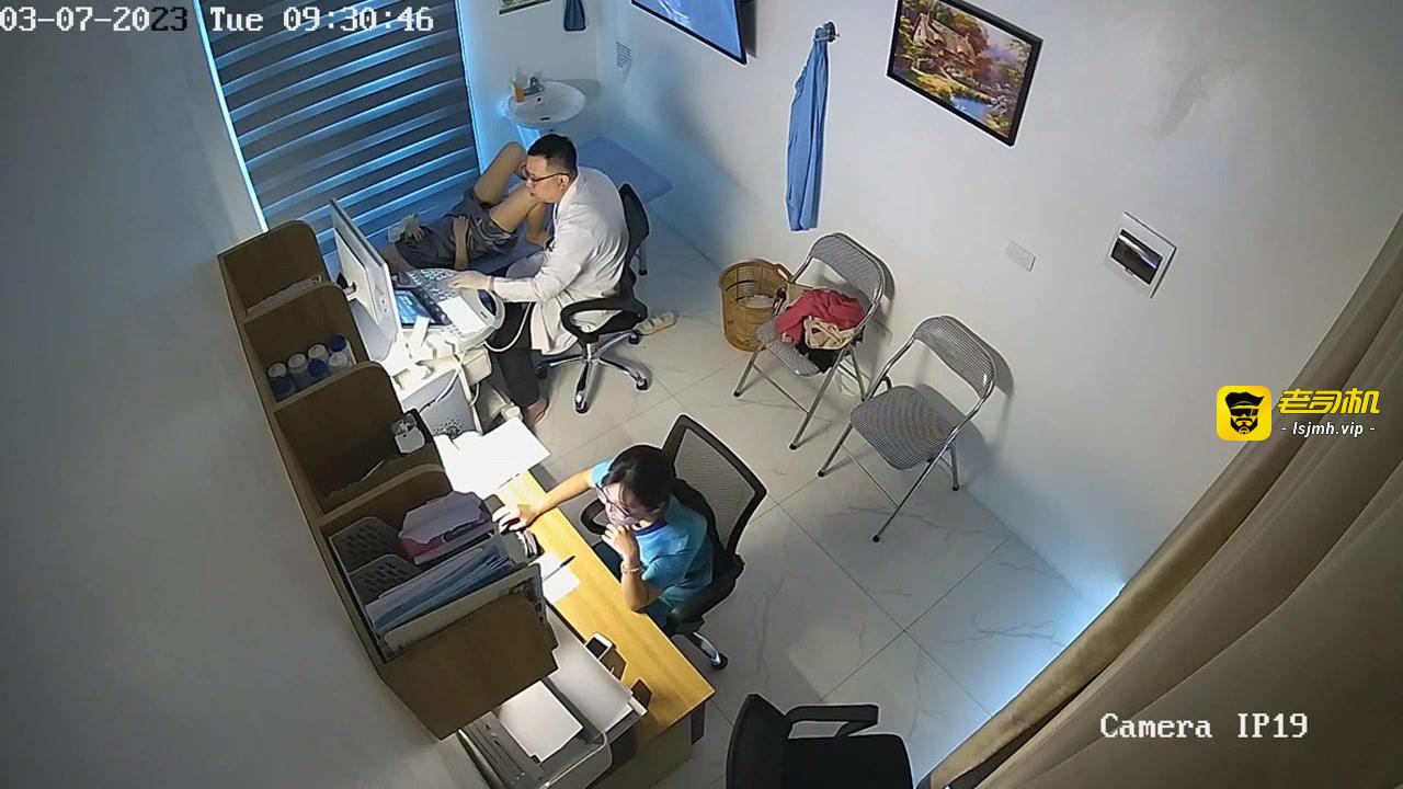 【医院3月监控】重金破解高清！猥琐男医生给漂亮女病人仔细检查身体完整版！ 预览截图 6