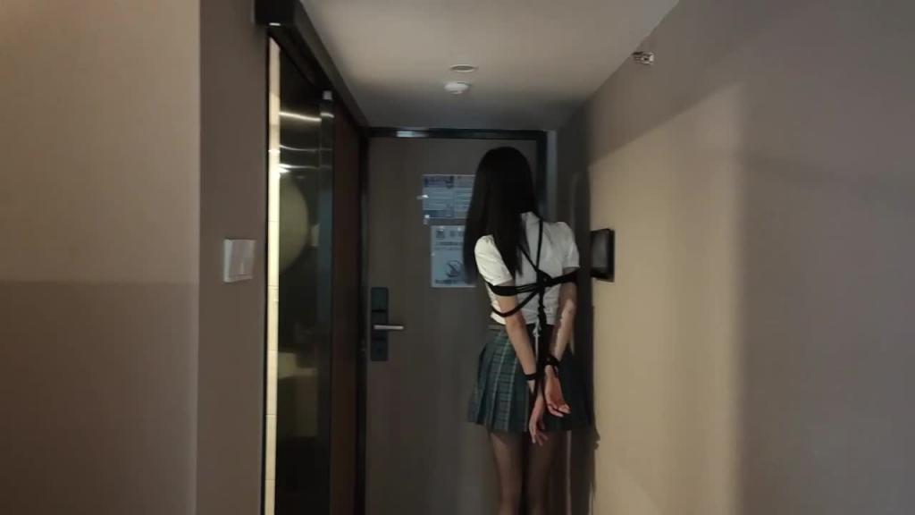 超高颜值JK大长腿妹妹 首次体验捆绑 预览截图 10