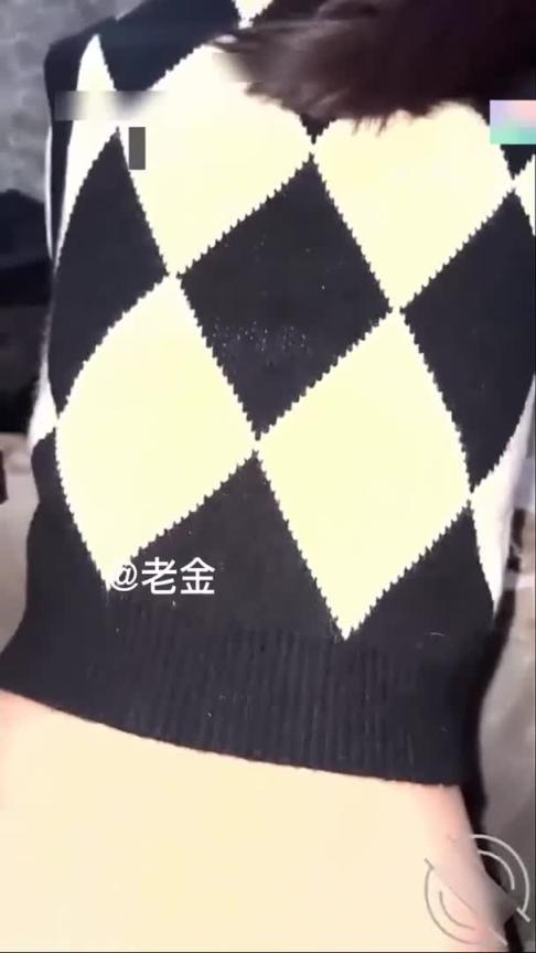 猥琐胖子舅舅灌醉学生外甥女乱伦,把刚放学侄女骗到废旧房子强暴 预览截图 7