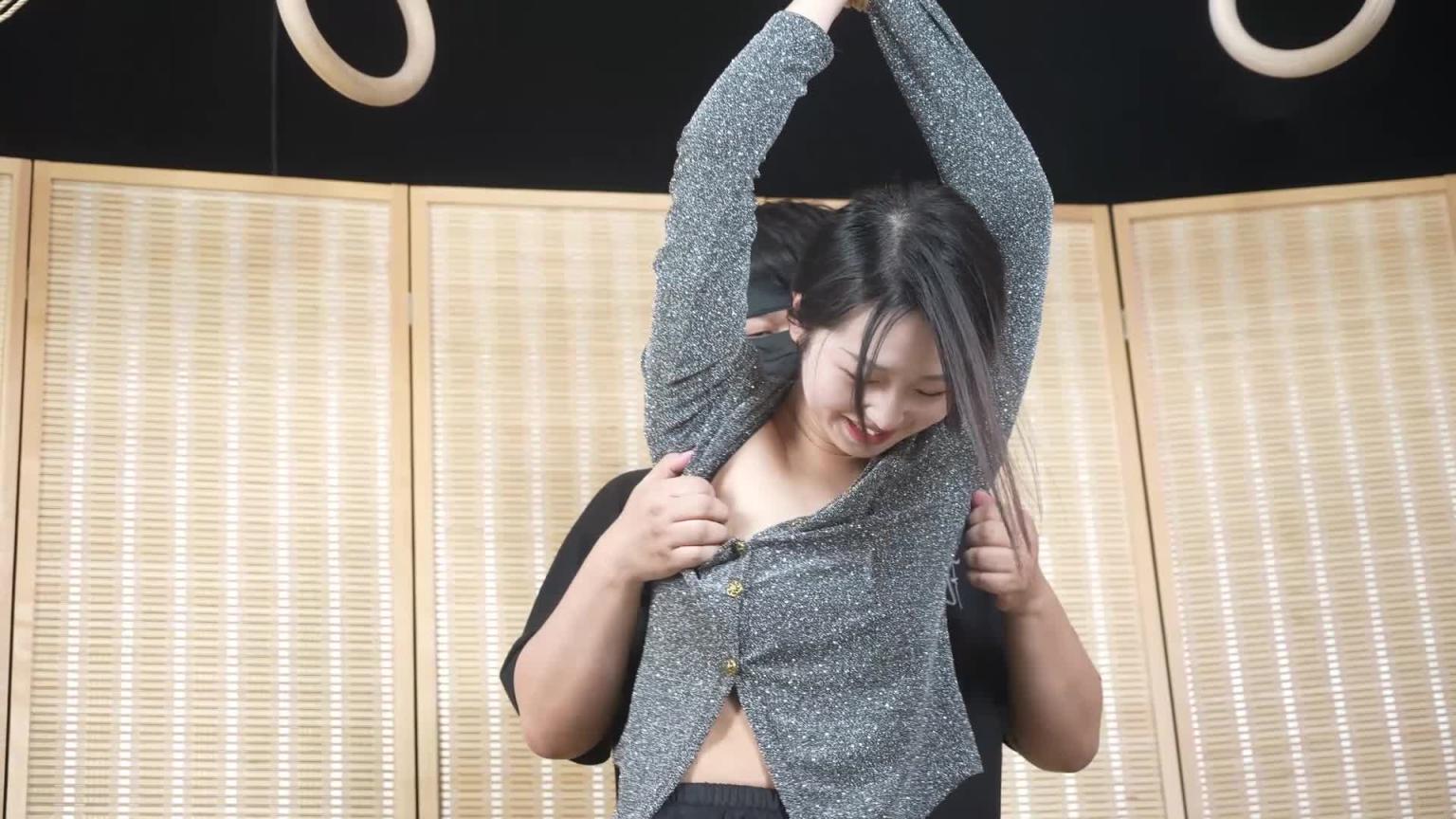 【象人工作室】小琪-第一次尝试捆绑的姑娘,后高手,大号口球,tk 预览截图 9