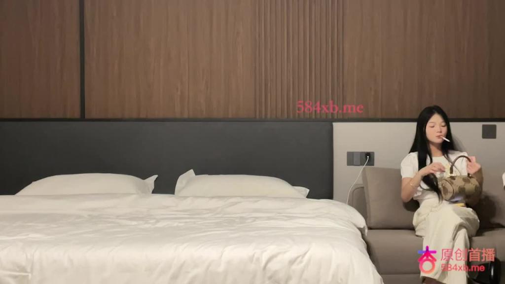 杏吧欧阳克20 - 约了个抽烟纹着花褪的精神小妹 预览截图 1