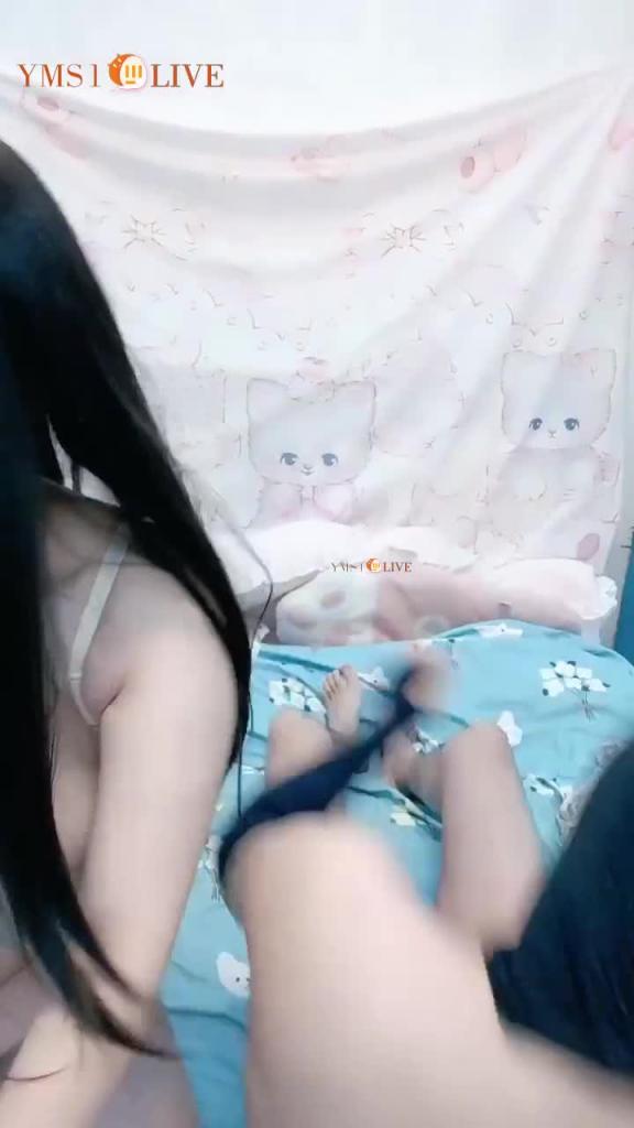 【巨乳骚货】E罩杯白虎嫩妹激情乳摇开叉丝袜揉着屁股操勐干大肥臀 预览截图 7