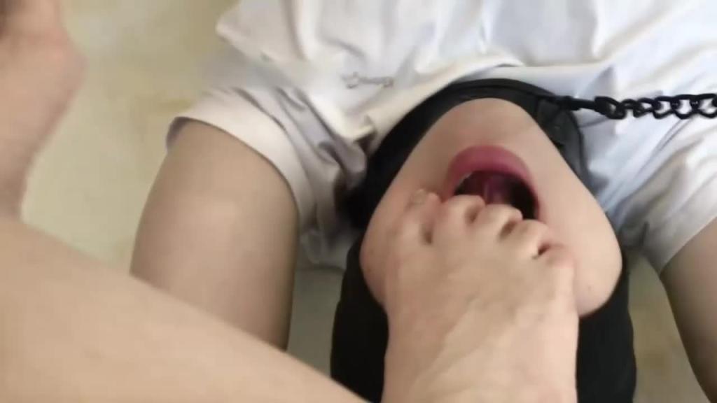 【广州小鱼女神】被主人的鞋跟比亲妈都香 预览截图 11