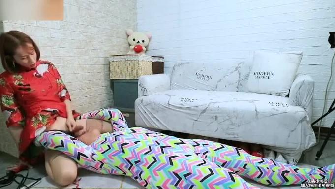 极品妖女王调教男奴,唾液+深喉+恋足+射精① 预览截图 12