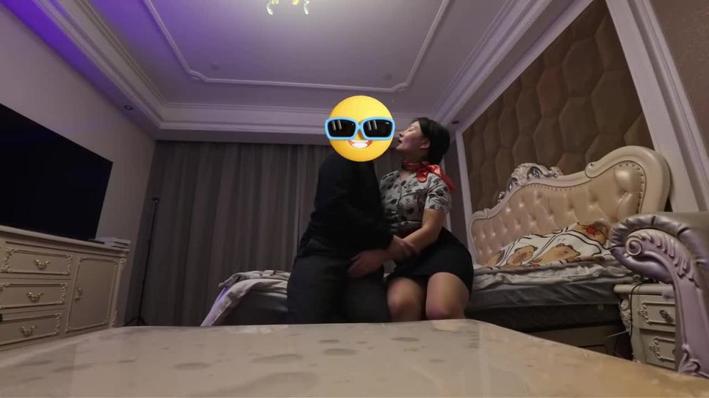 【卧槽这个姿势也太猎奇了!】狗交配的性爱姿势,因为鸡巴不够长半天插不进去,全网最骚空姐 预览截图 1