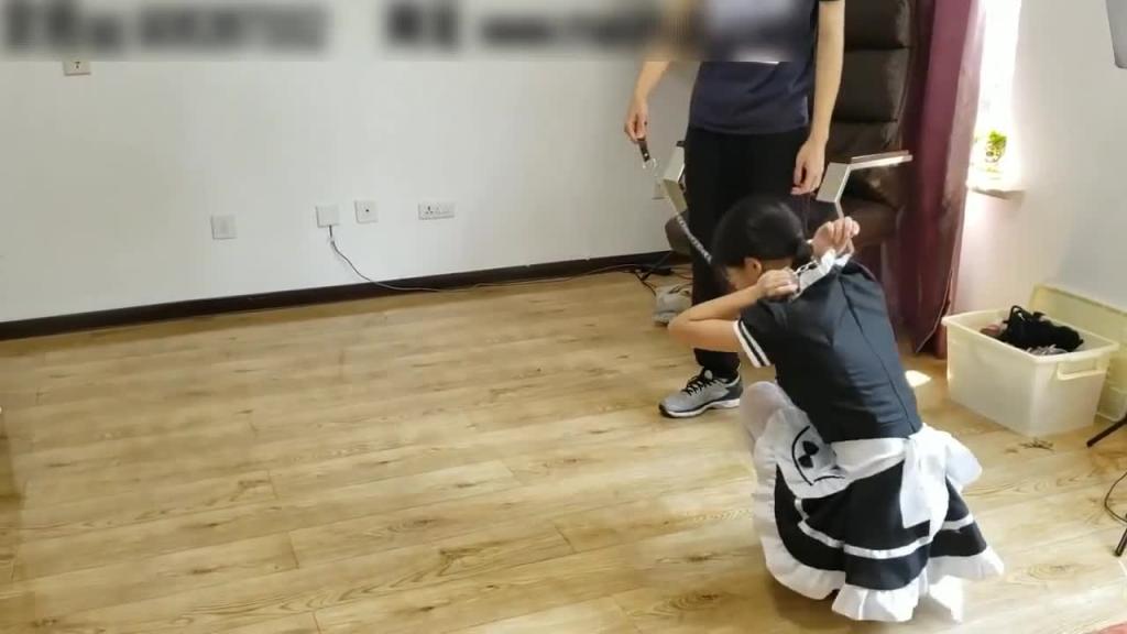 捆绑调教白丝学生妹 预览截图 11