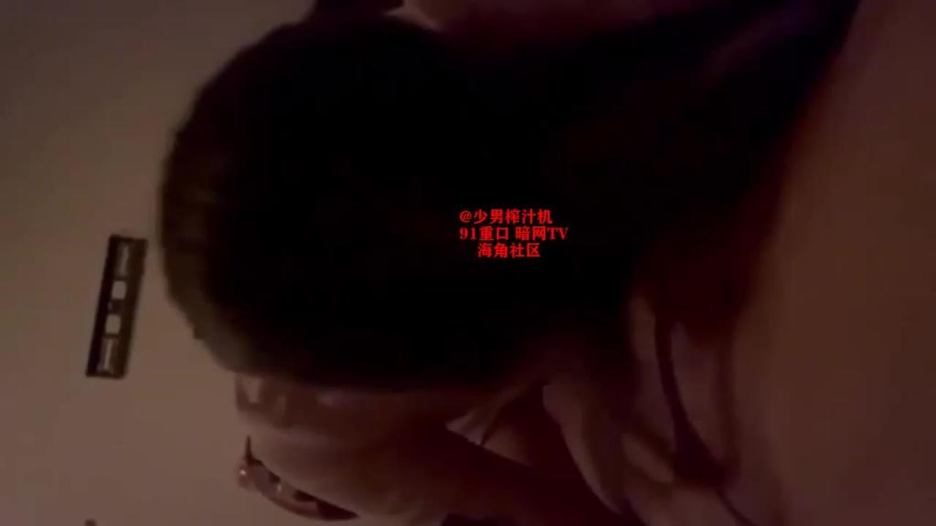 【反差婊档案】台湾ig小网红,长得还不错,跟男友性爱发骚日常 预览截图 1
