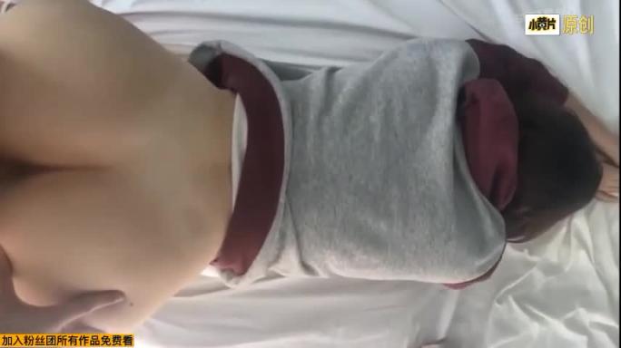 【国产精选】老婆性欲越来越强了 一跟鸡巴满足不了 带出来3P 预览截图 9