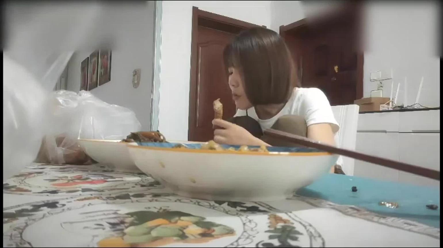 超可爱人妻去邻居家偷情 预览截图 1