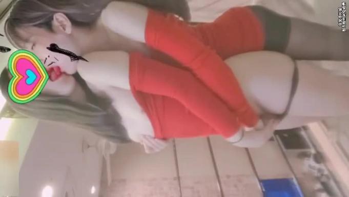 性感伪娘姐妹舌吻口交,发骚爱抚,激情互玩① 预览截图 5