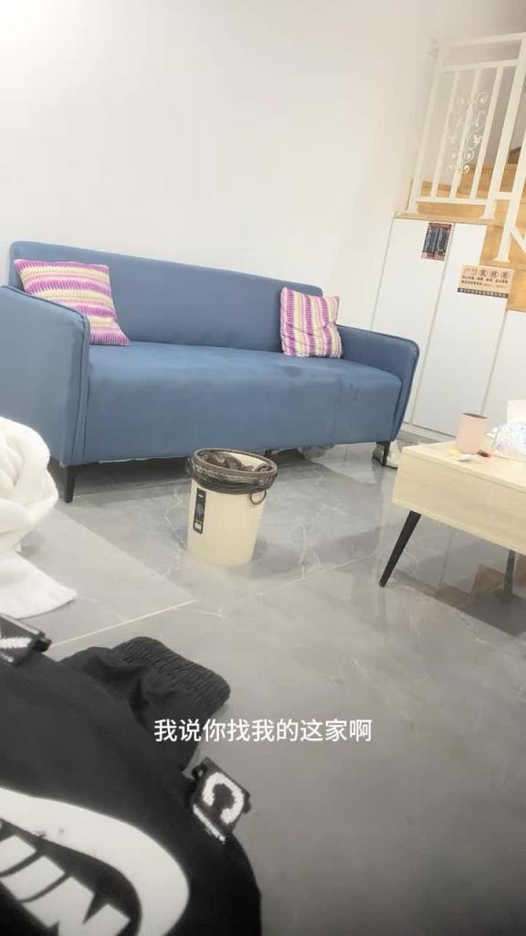 【小马拉大车】气质尤物美乳御姐,黑丝开档丝袜,身材真是极品,小哥各种姿势发泄兽欲,被操的嗷嗷乱叫 预览截图 12