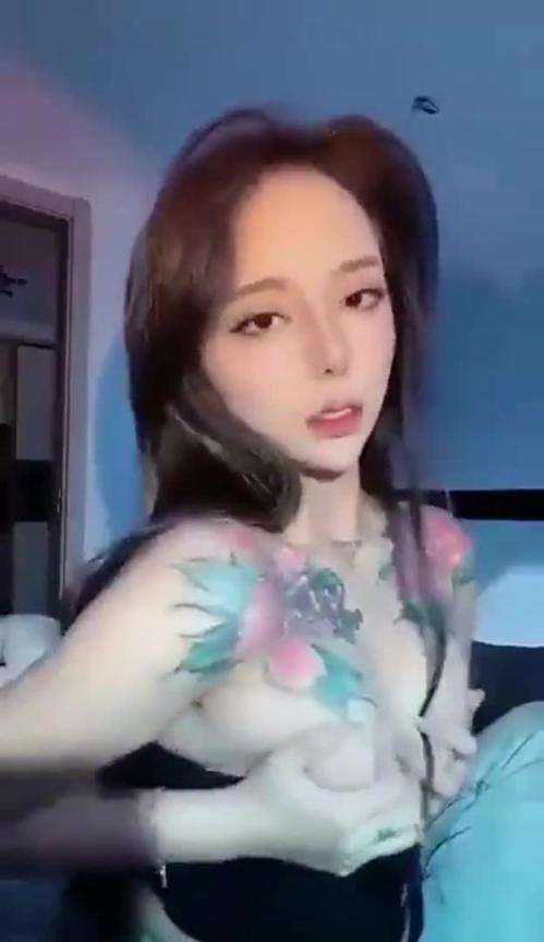 门事件 中国网红女主播《戚佳丽》自摸DIY影片流出! 预览截图 4