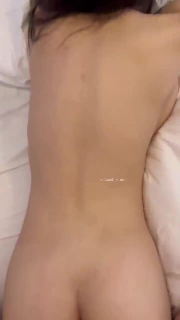 这么懂吃的妹子 表情可爱又丰富 预览截图 3