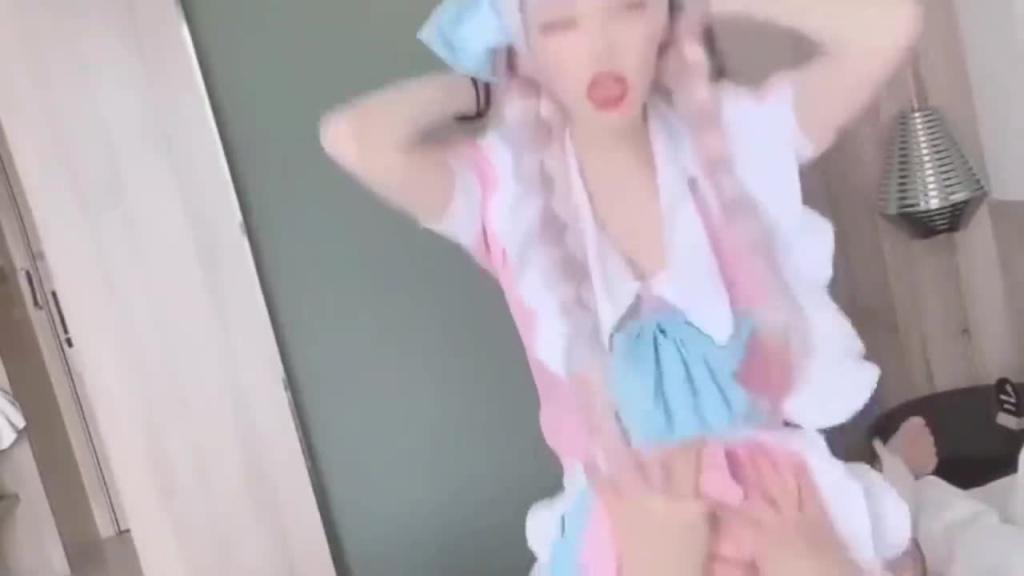 双马尾女僕装小萝莉学狗汪汪叫 预览截图 8