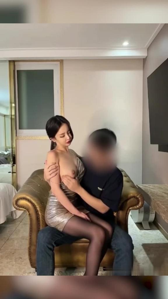 极品女体黑丝上工 预览截图 1