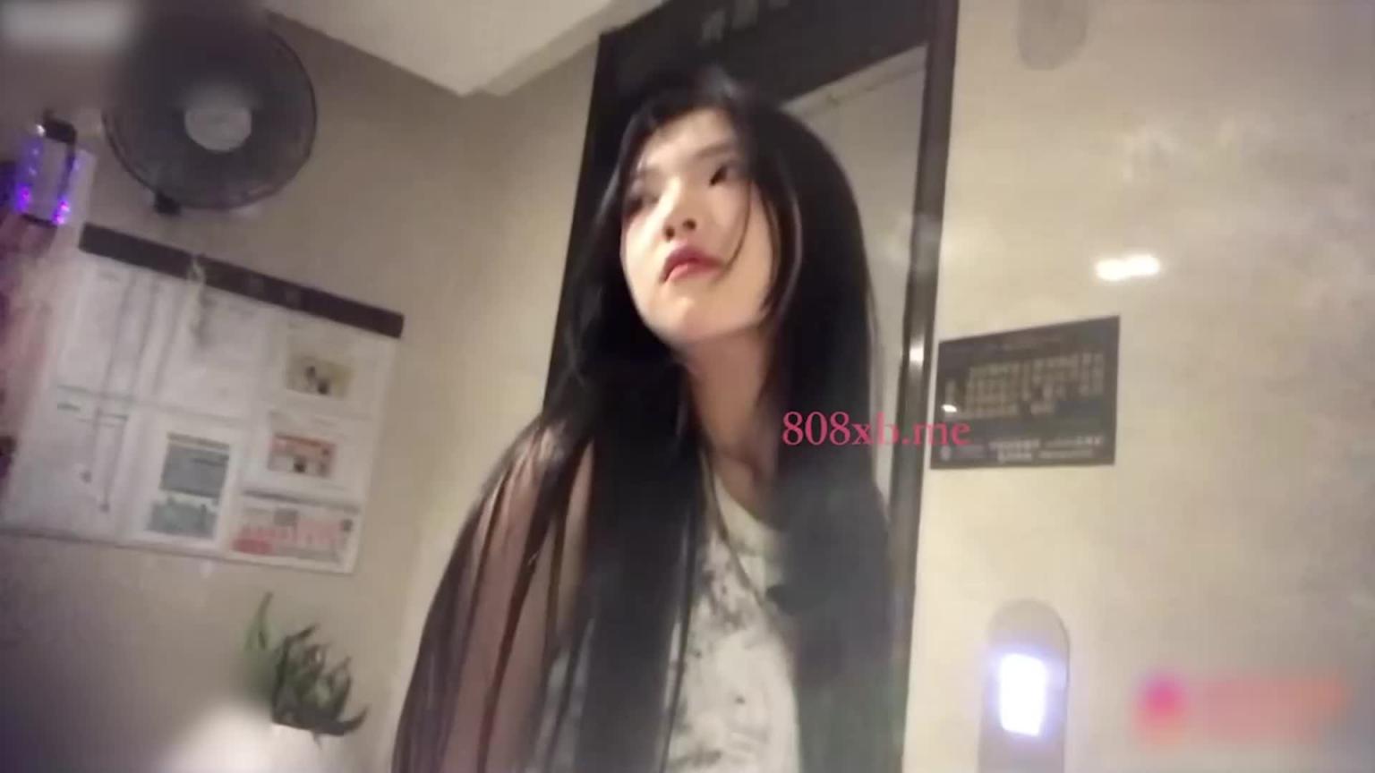 杏吧爱坤3000约了个大圈清纯妹子，妹妹刚开始做这行，会的比较少，配合度挺好的，各种姿势手拿把掐 预览截图 1