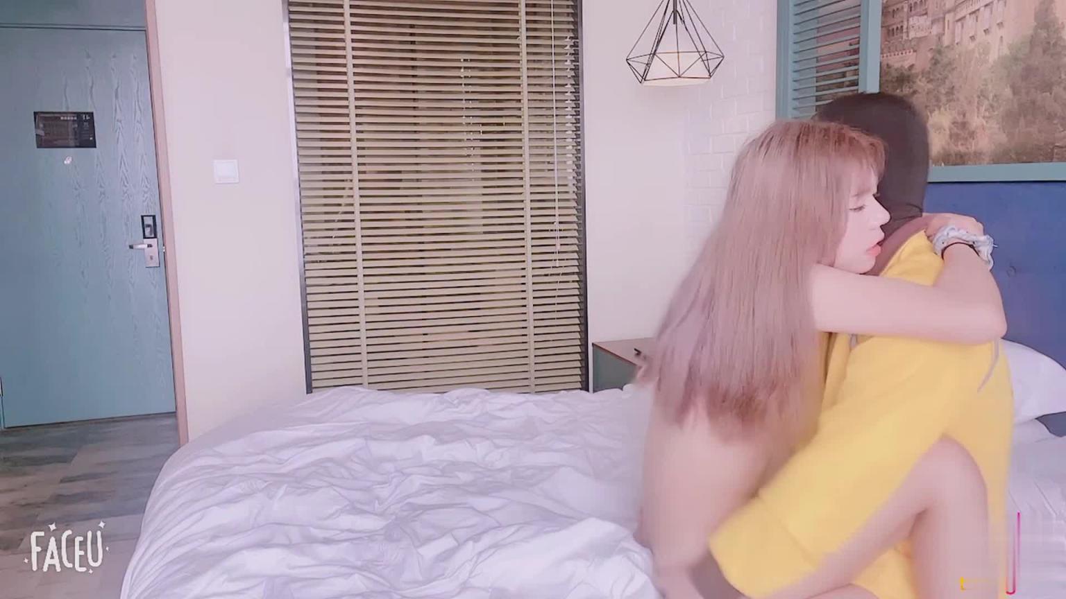 糖心 颜值女主色诱美团外卖员 预览截图 8