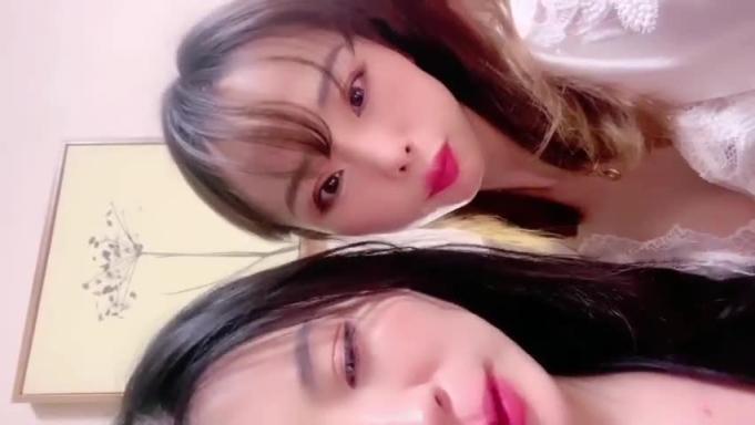 女同性恋侮辱榨精. 预览截图 4