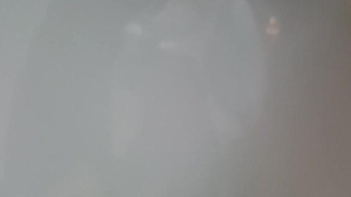 【经典厕拍】变态男潜入女厕TP被发现后的惊魂尖叫! 预览截图 11
