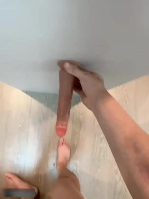 【清纯的脸和高潮的表情,真是让人欲罢不能】刚满18岁就这么骚吗?真假鸡吧同时输出,操到高潮浑身颤抖! 预览截图 11