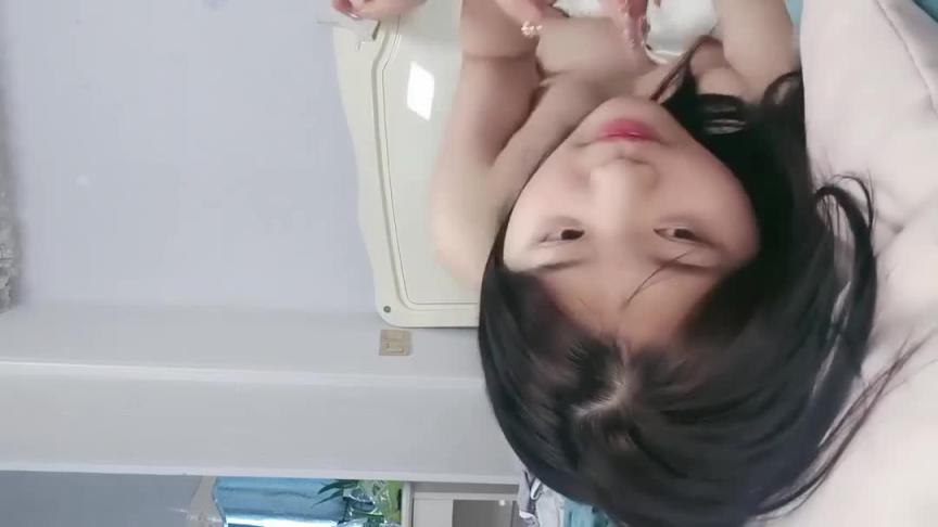 ️一线天馒头B嫩妹,自摸揉穴,翘起屁股好想被操,扶腰后入操嫩穴,骑乘位打桩机,边操边揉 预览截图 4