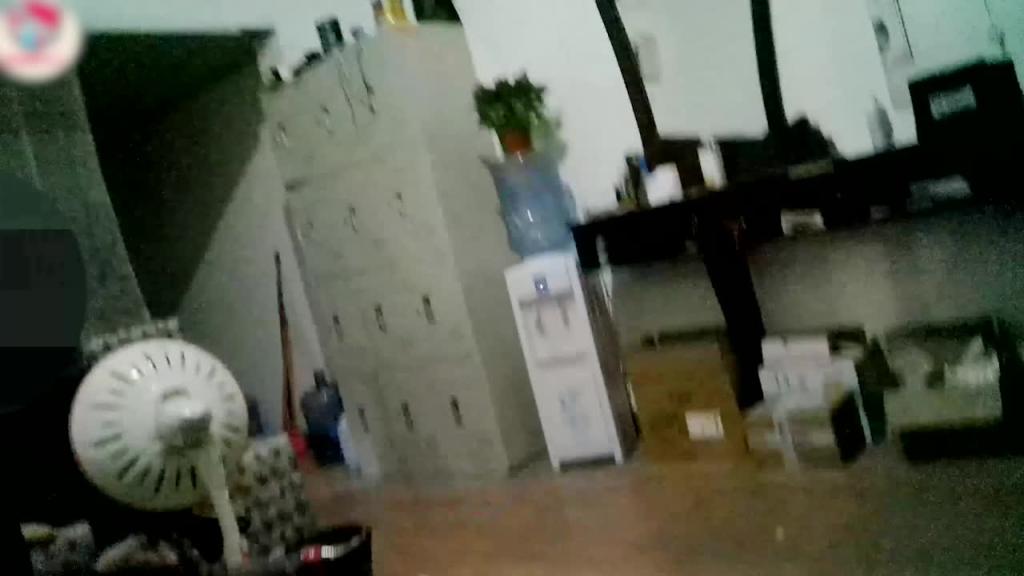 【深夜修车工】探店 深夜修车工 三寒风不阻使命人情暖彻心田 预览截图 6