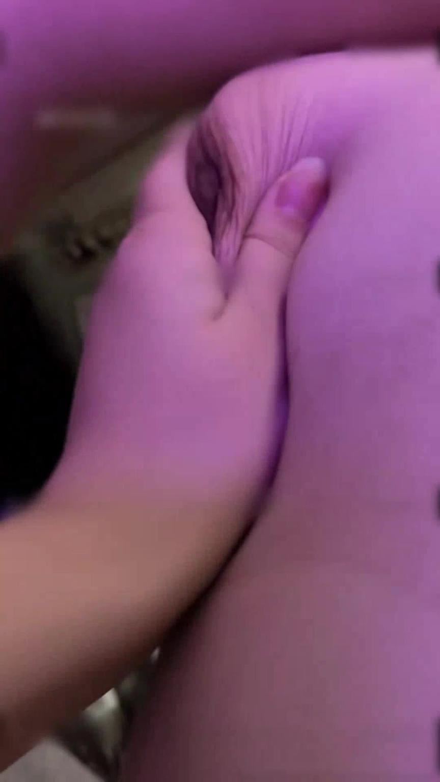 巨乳肉蛋闺蜜互蹭 预览截图 9