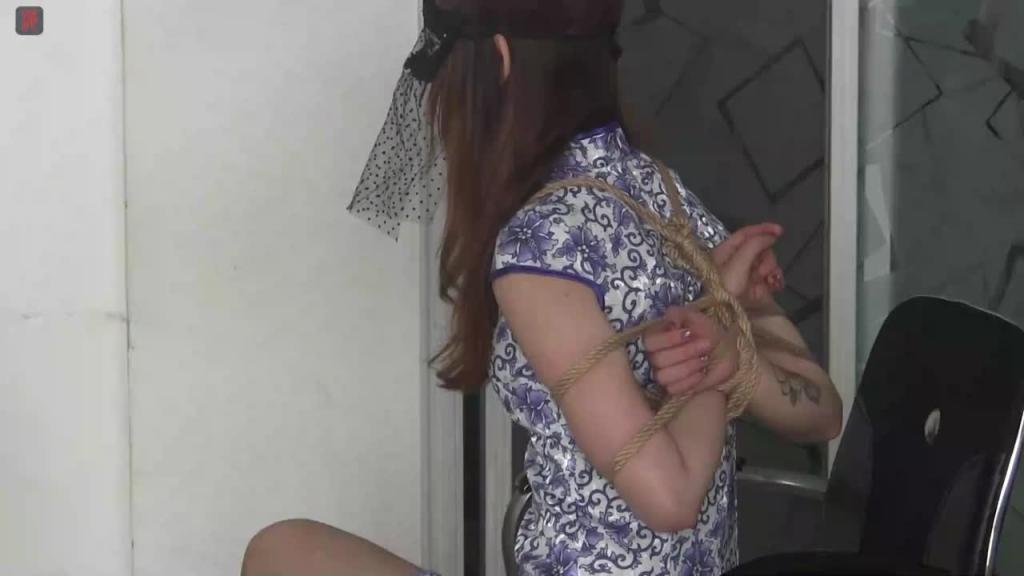 外表很淑女,内心小野性的研一美女卿卿捆绑游戏 预览截图 2