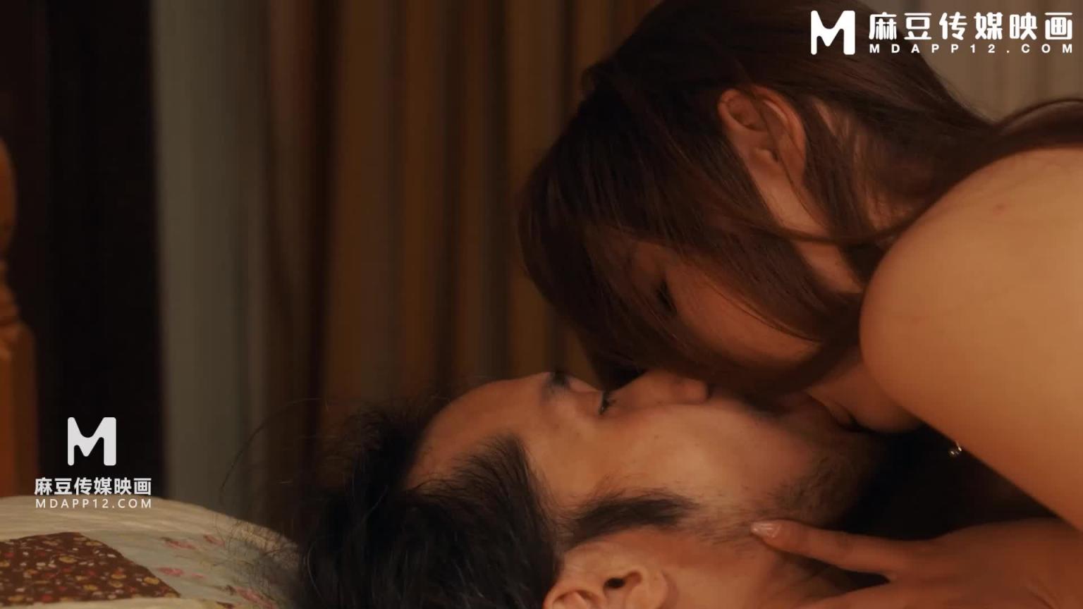 【极品嫂子】 夏日欲火无套乱伦 MDSR-0009-1 预览截图 9