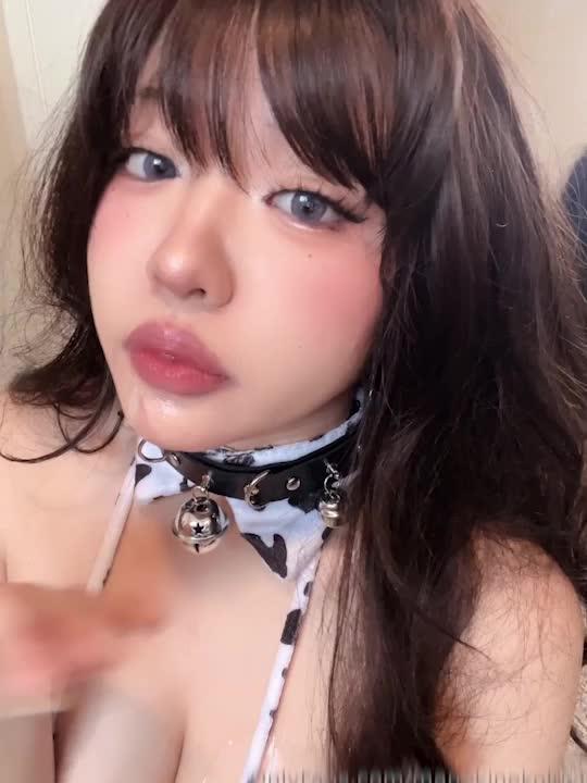 老铁们快看！骚逼乳牛妹子情趣诱惑，我鸡巴硬了都 预览截图 11