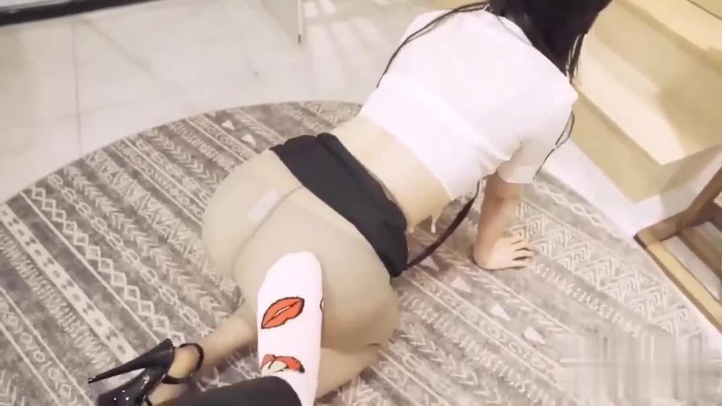 推特大神DOM狗奴调教~风骚的小姐姐在我家也只能当当狗!! 预览截图 4
