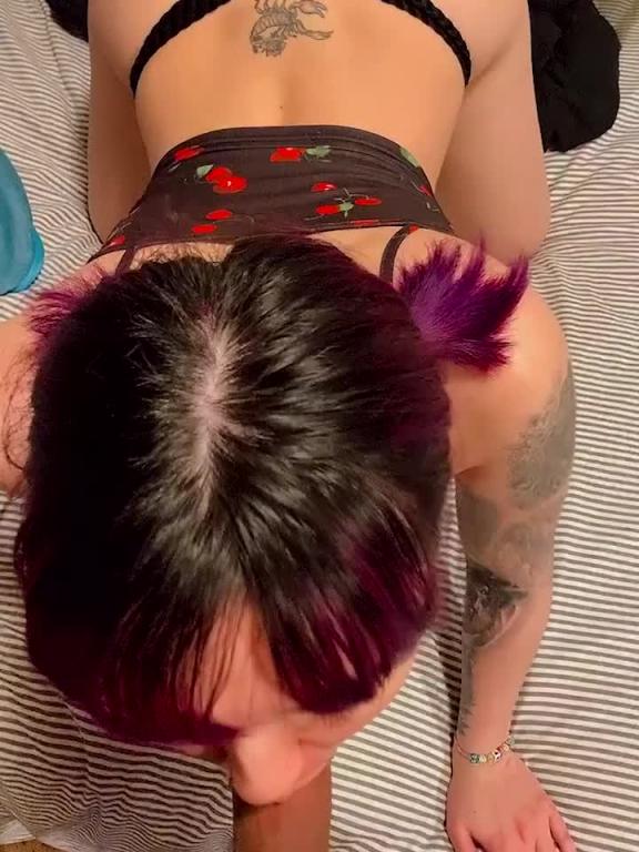 黑丝樱桃女神跪式口交极致服侍#puppiloli 预览截图 3