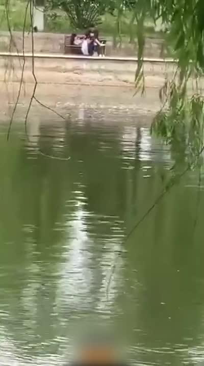 门事件 燕山大学封校学生们饥渴难耐 随处可见啪啪 预览截图 10