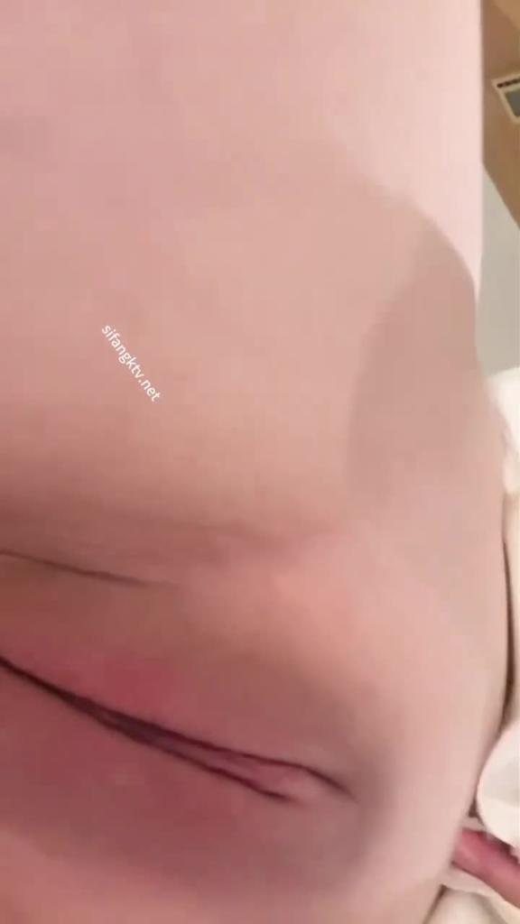 【这也太清纯了,自慰后还舔手指上淫水】这种反差太诱人了,表面清纯可爱,关键是下面还这么嫩! 预览截图 11
