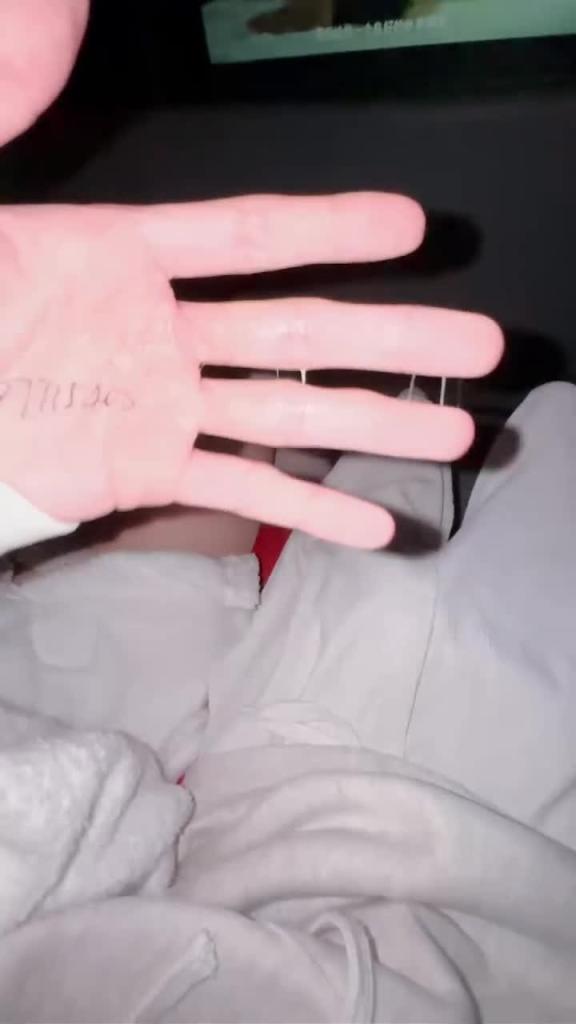 【在私人影院露脸拍片,这么大胆?】极品嫩穴妹妹无套内射,这颜值真的很清纯,私人影院追求刺激 预览截图 5