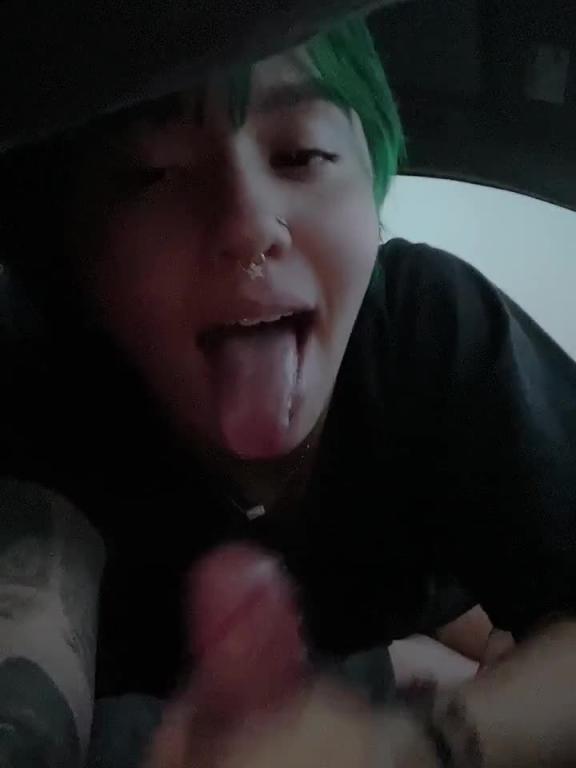 短发小妖精车中深喉男友#puppiloli 预览截图 8