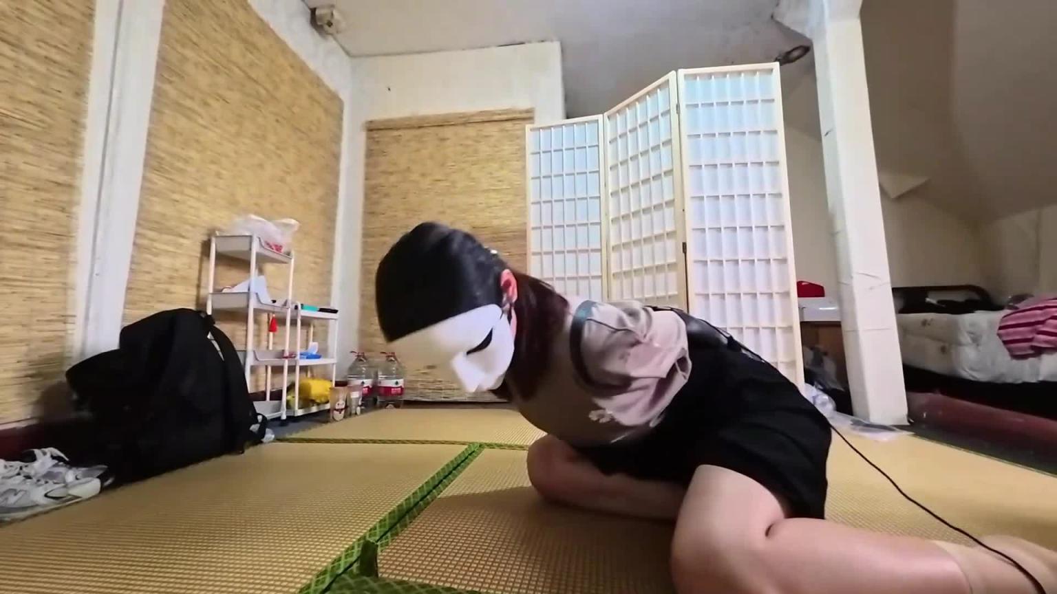 【渎竺】【川川】肉丝黑色单手套挣扎 预览截图 6