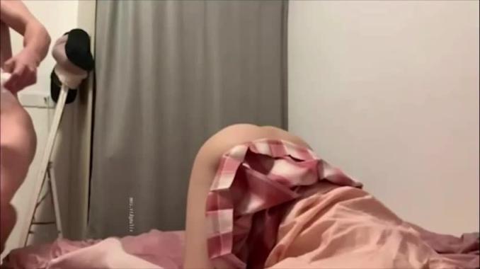 萝利女与肌肉男 小穴穴被压的喘不过来 预览截图 1