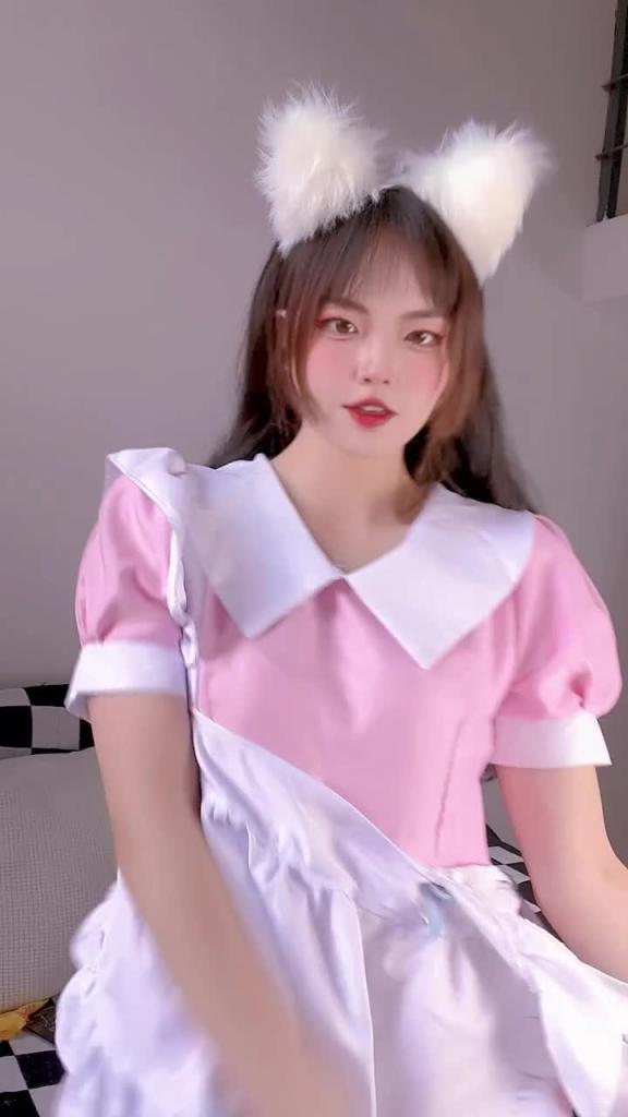 哥哥你能帮我弄一下衣服吗 预览截图 2