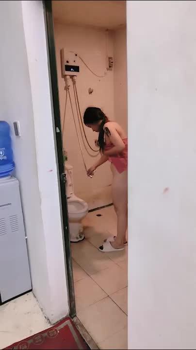 【媚黑少女】轮草抽极品骚妹子,大黑鸡巴一插到底,草的妹子神魂颠倒,浪叫不止 预览截图 12