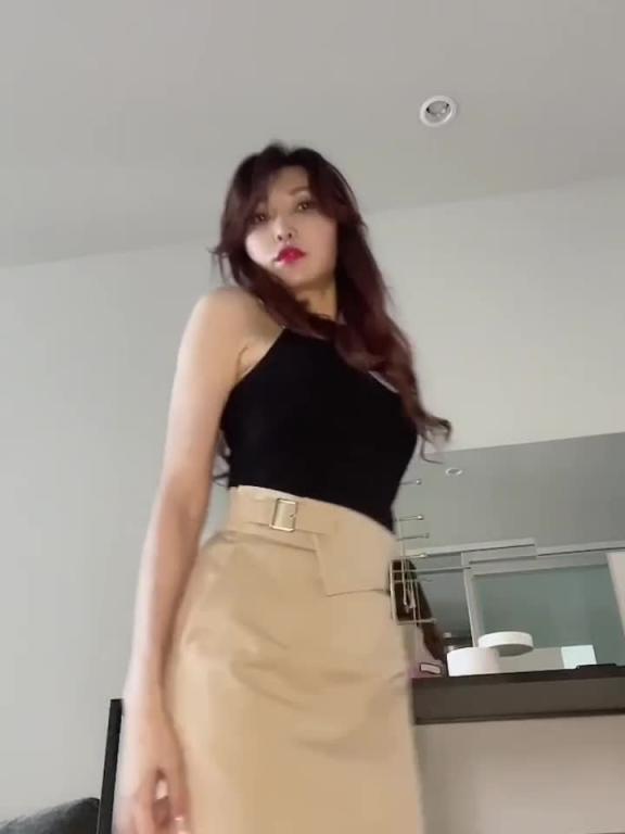 寂寞日本少妇的居家诱惑,极致肉体私密展现夜夜春色 #yoshiko_salon6666 预览截图 2