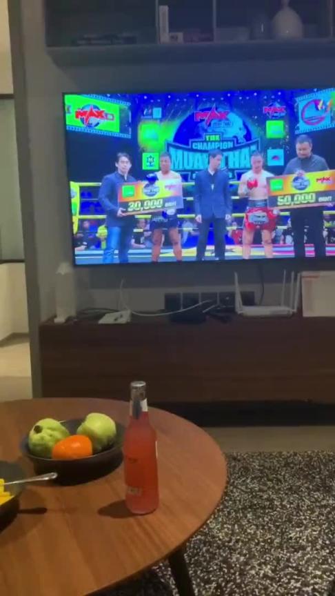 绿帽！广州绿帽国男贡献自己做英语老师的老婆给白人鬼子 预览截图 2