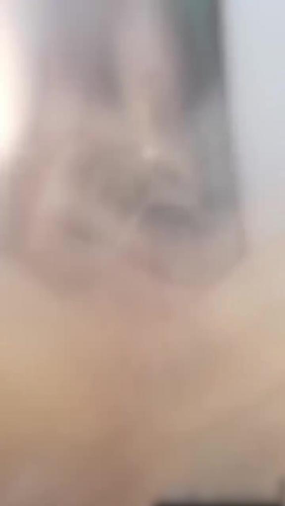 喷水女王用假屌高潮都喷到萤幕上拉 预览截图 5