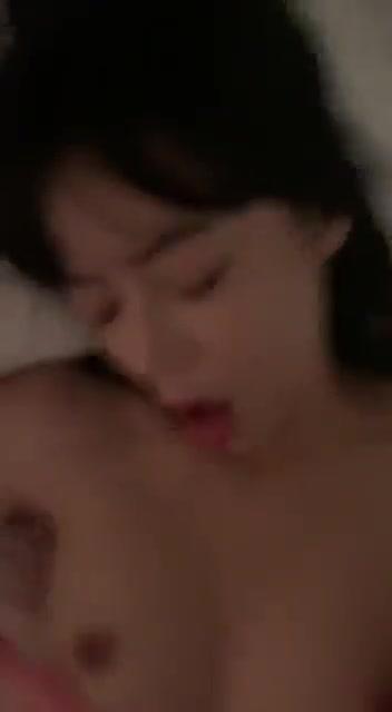 漂亮前女友出轨被爆操欲求不满很是淫荡 预览截图 3